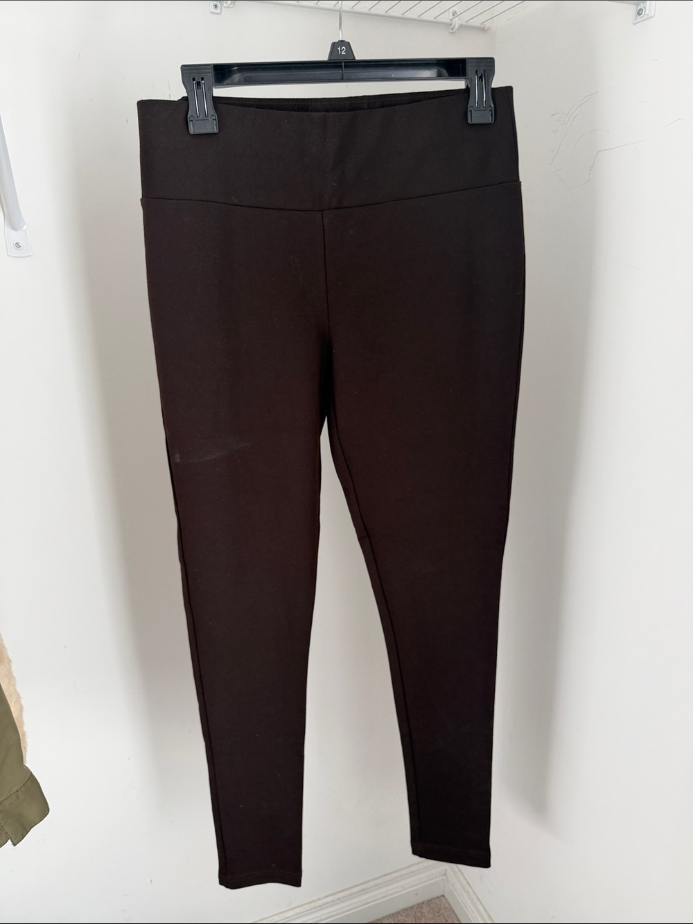 Premise Studio Skinny Pants in Brown Size Medium NWT